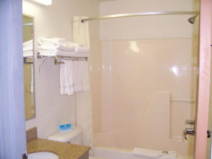 Quality Inn Noblesville-Indianapolis Værelse billede
